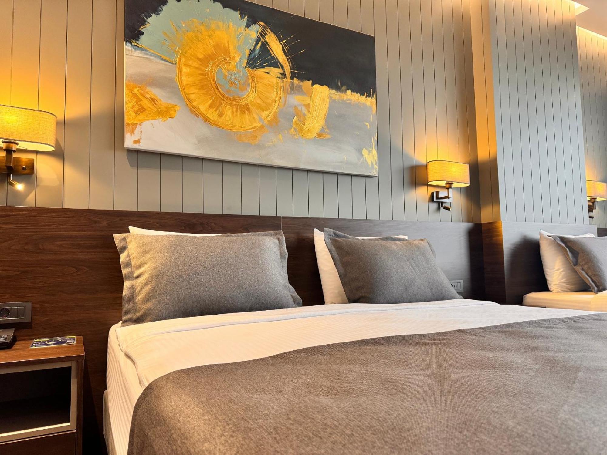 Ezkar Bathonea Art Istanbul Hotel Екстериор снимка