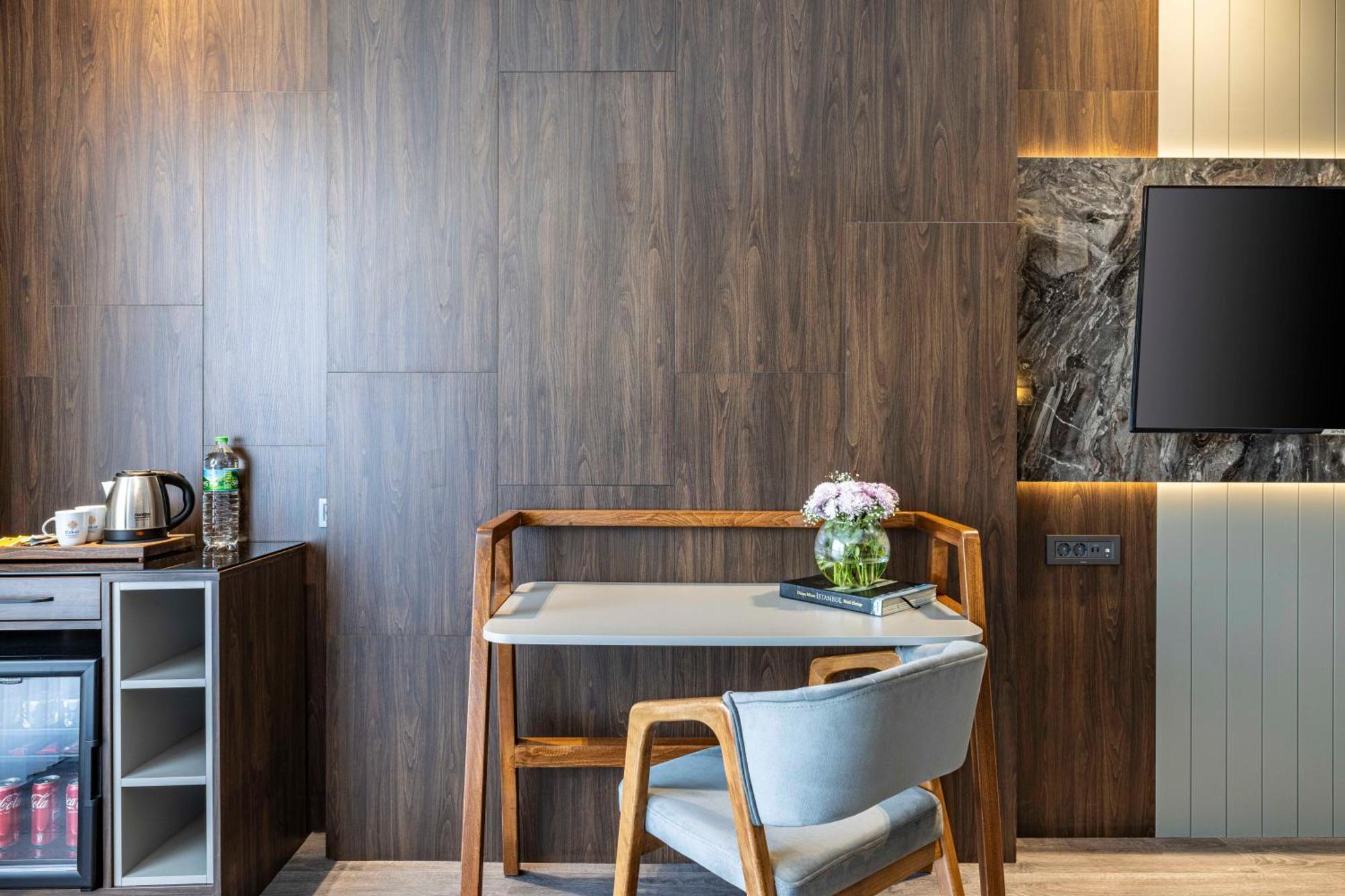 Ezkar Bathonea Art Istanbul Hotel Екстериор снимка