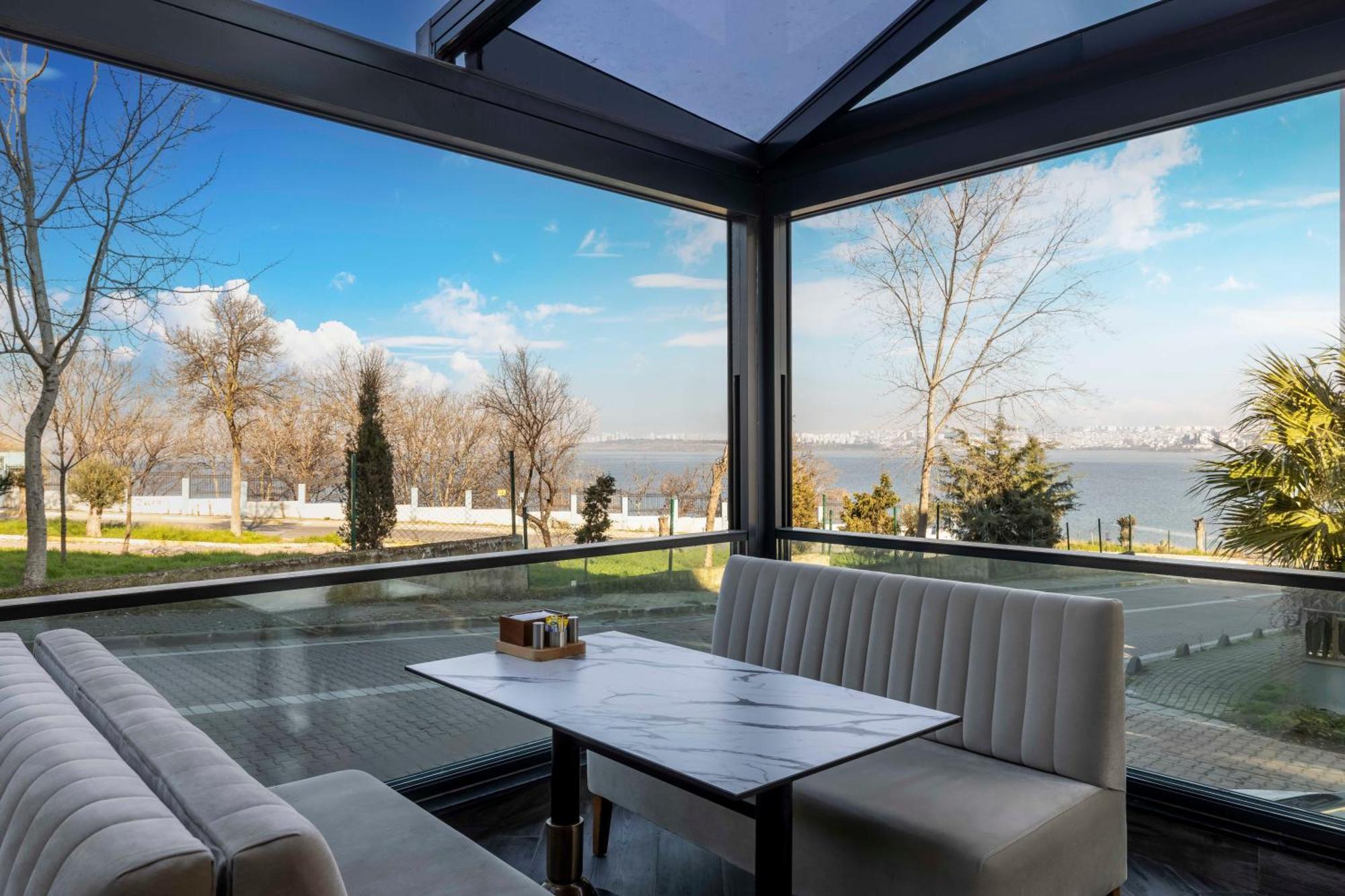 Ezkar Bathonea Art Istanbul Hotel Екстериор снимка